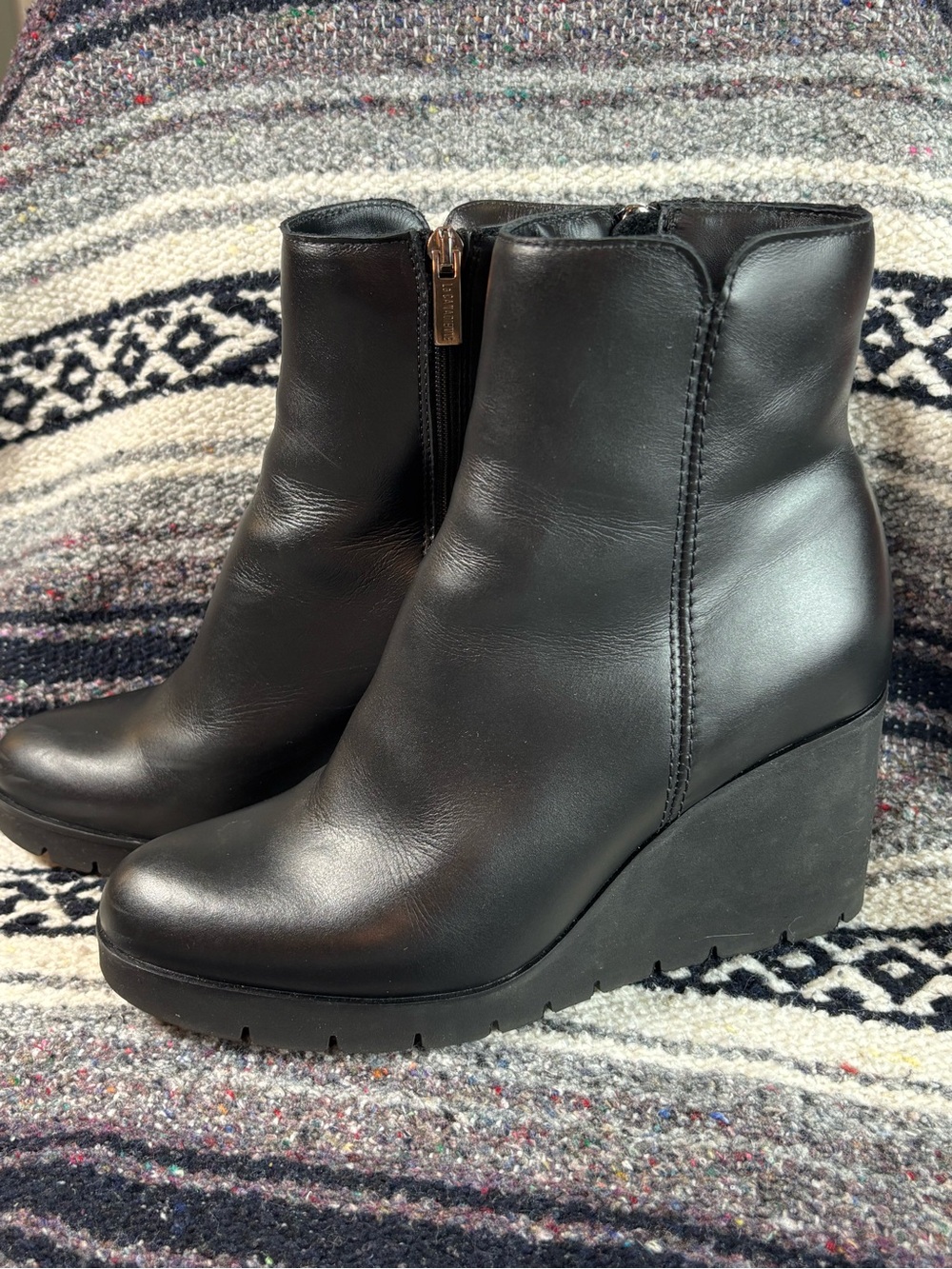 La Canadienne Go Leather Wedge Ankle Booties Boots Size 8 Black
